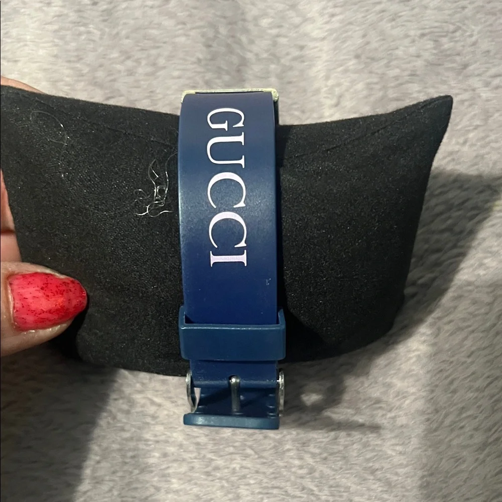 Gucci Silver and Navy Watch - Picture 3 of 5